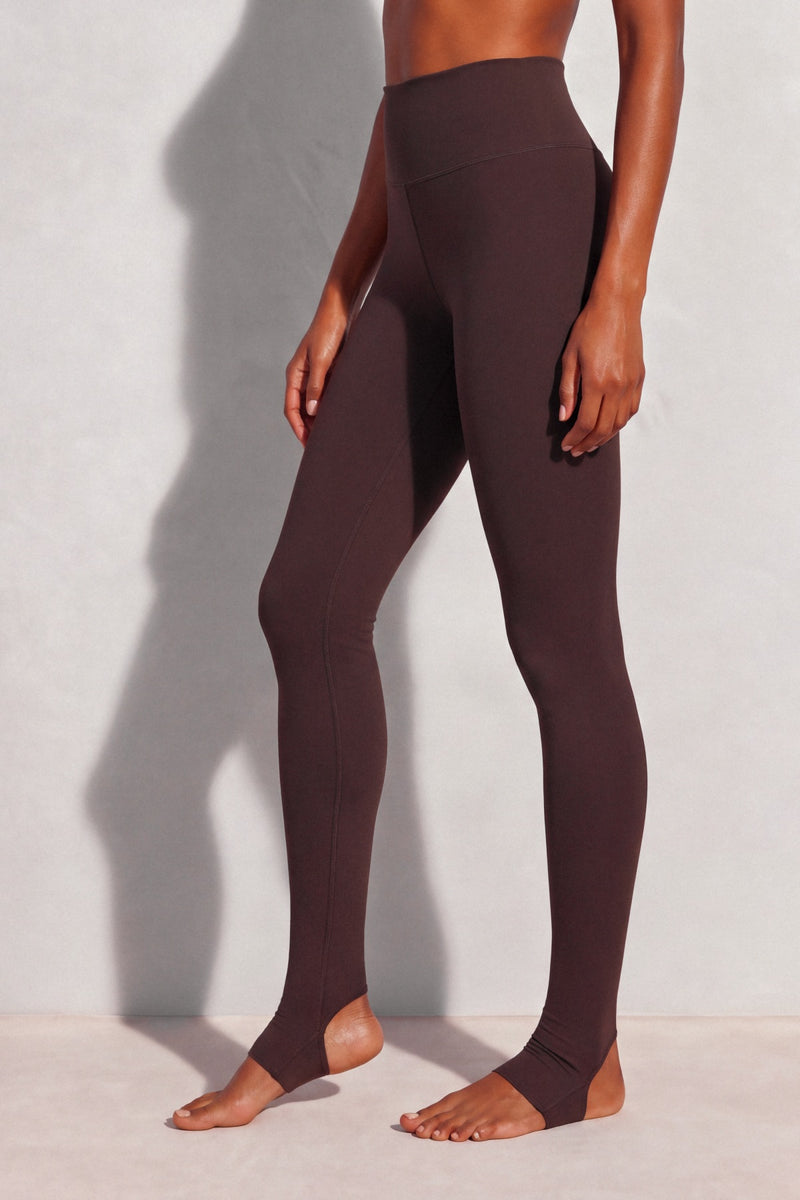 Apex Legging — Chocolate