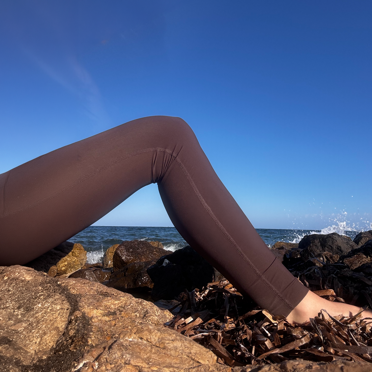 Apex Legging — Chocolate